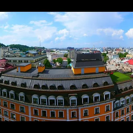 Historycal Center Of The Close To The St Andrews Church 公寓